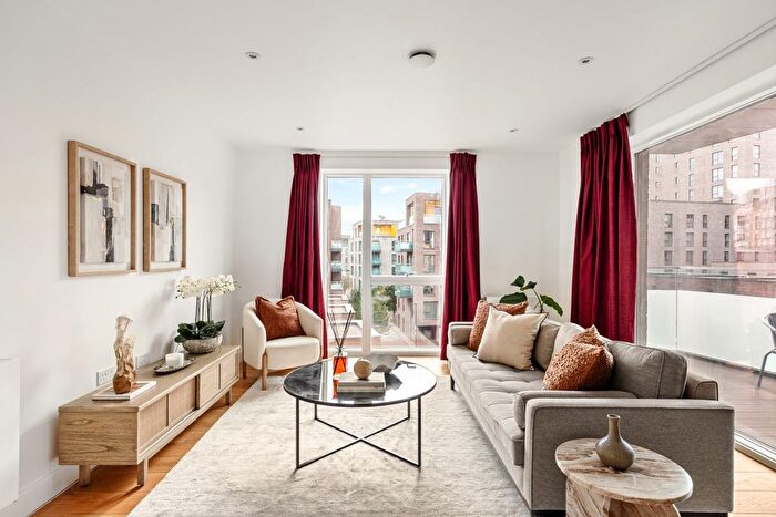 2 Bedroom Flat For Sale In Rennie Street, London, SE10