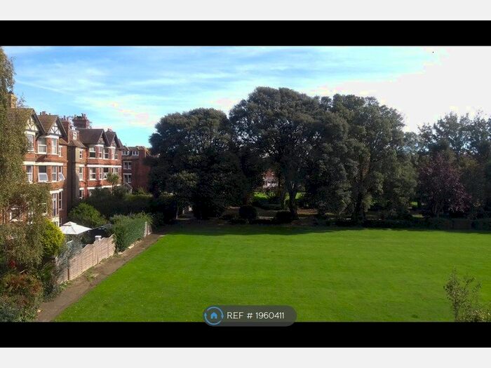 3 Bedroom Flat To Rent In Earls Avenue, Folkestone, CT20