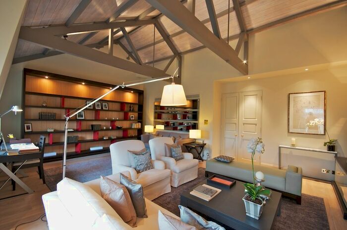 4 Bedroom Flat To Rent In Cadogan Square, London, SW1X