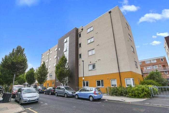 1 Bedroom Flat To Rent In Chaplin Court, Joseph Street, Bow, London, E3