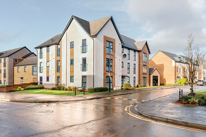 2 Bedroom Flat For Sale In Clark Drive, Yate, Bristol, BS37
