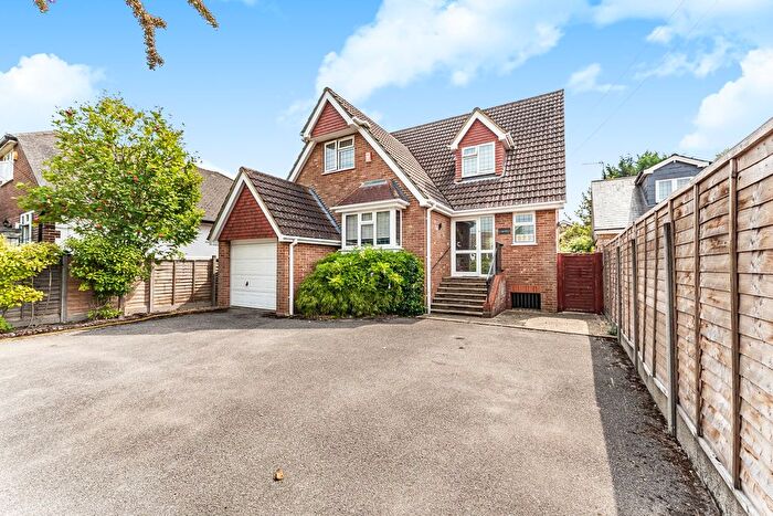 4 Bedroom Detached House For Sale In Ferry Avenue, Staines-Upon-Thames, TW18