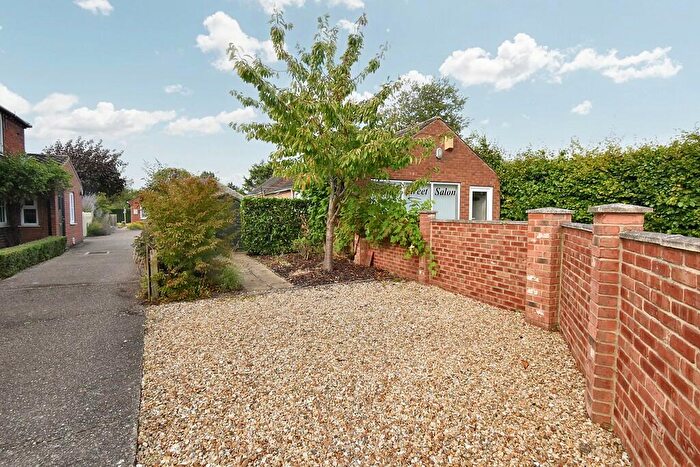 2 Bedroom Cottage For Sale In Water Lane, Bassingham, LN5