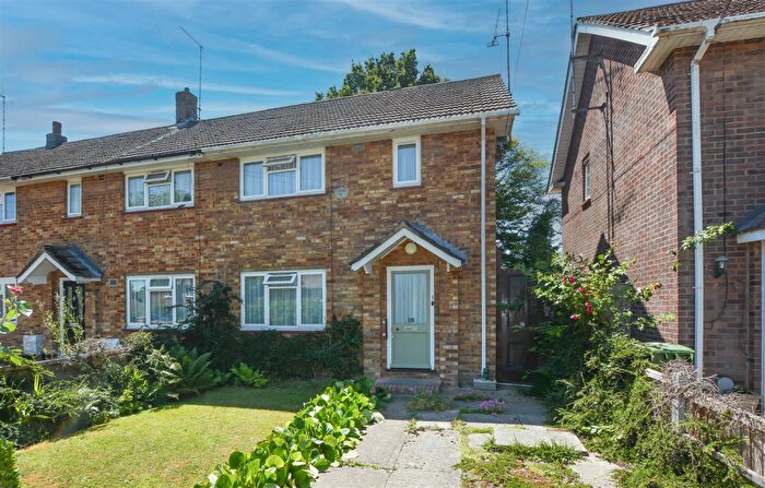 2 Bedroom End Of Terrace House For Sale In Hawthorn Avenue, Brentwood, CM13