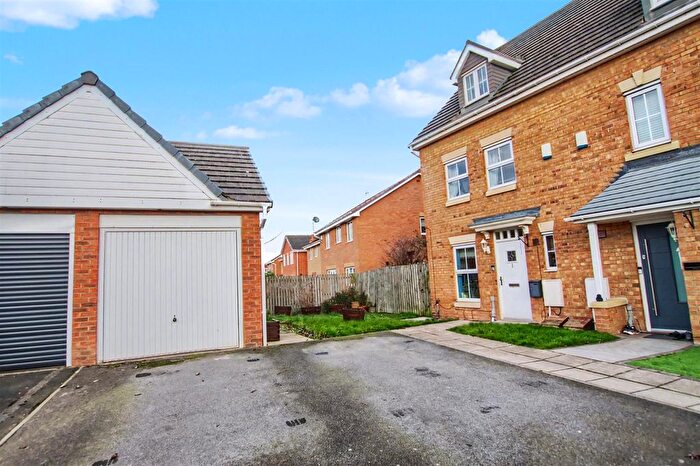 3 Bedroom Semi Detached House For Sale In Hilden Park, Ingleby Barwick, TS17