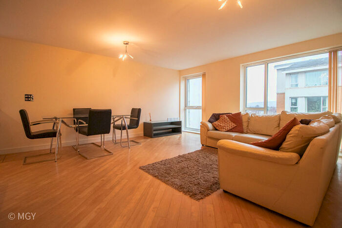 2 Bedroom Apartment To Rent In Overstone Court, Cardiff Bay, CF10
