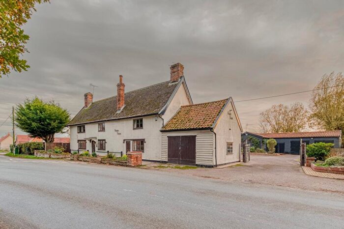 4 Bedroom Character Property For Sale In The Street, Horham, IP21