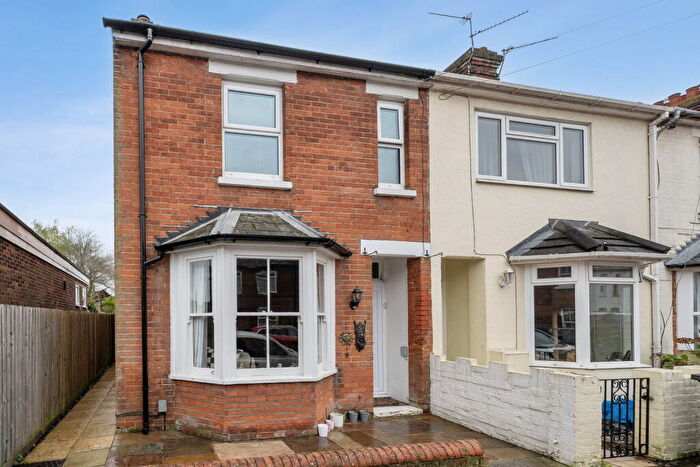 2 Bedroom End Of Terrace House For Sale In George Street, Basingstoke, RG21
