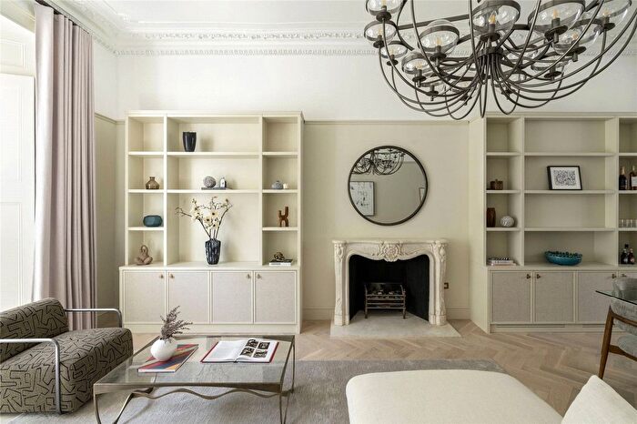 3 Bedroom Flat To Rent In Pembridge Gardens, London, W2