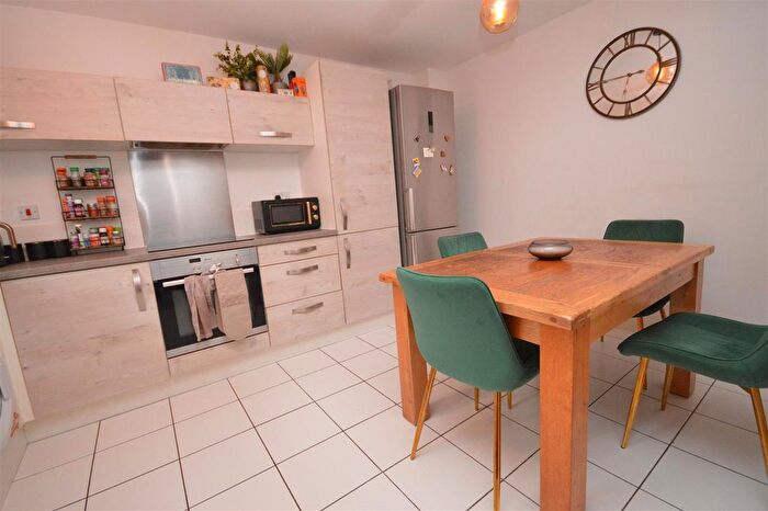 3 Bedroom Semi-detached House For Sale In Stoborough Crescent, Featherstone, Pontefract, WF7