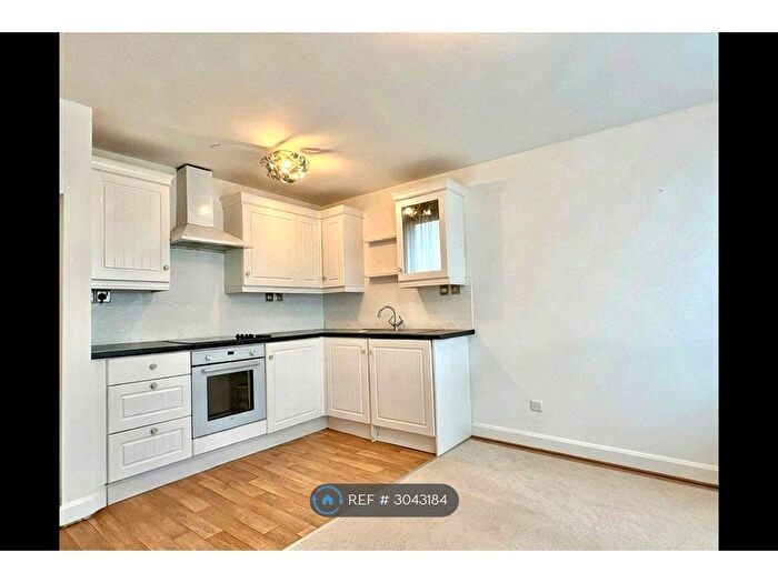 1 Bedroom Flat To Rent In Port Dinorwic Marina, Y Felinheli, LL56