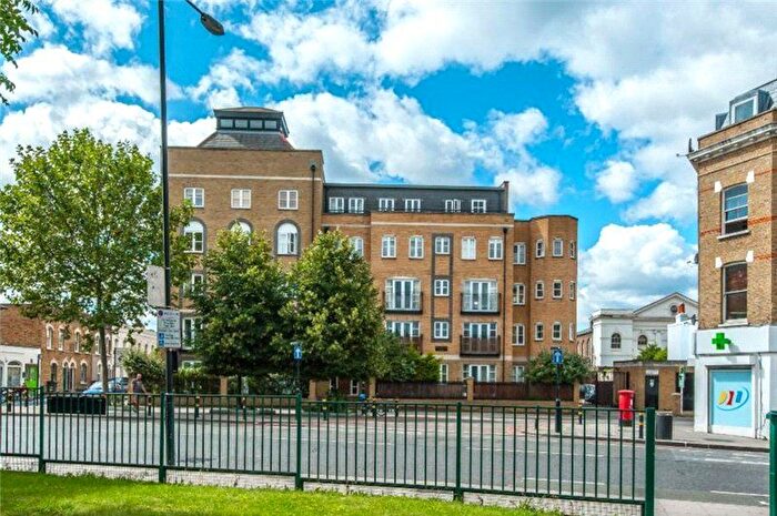 1 Bedroom Flat For Sale In Stockwell Green, London, SW9