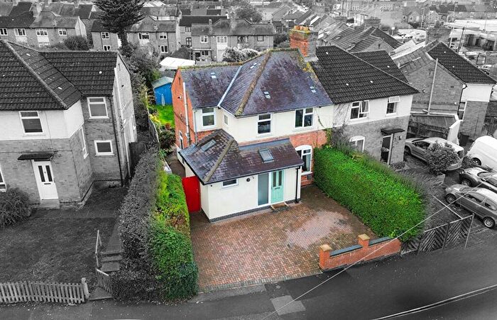 3 Bedroom Semi Detached House For Sale In Park Hill Drive, Aylestone, Leicester, LE2