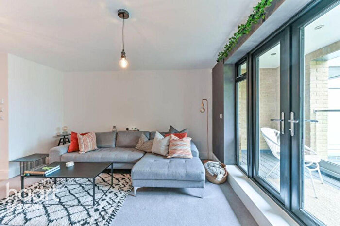 2 Bedroom Block Of Apartments For Sale In Montague Road, London, CR0