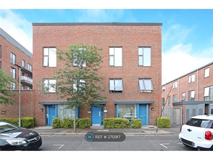 1 Bedroom Flat To Rent In Brent Road, London, E16