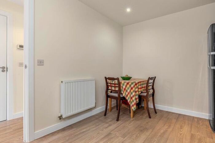 3 Bedroom Detached House For Sale In Brushwood Grove, Emsworth, PO10