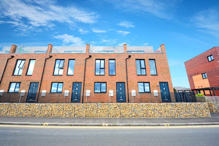 3 Bedroom Terraced House To Rent In Crest Way, Blyth, NE24