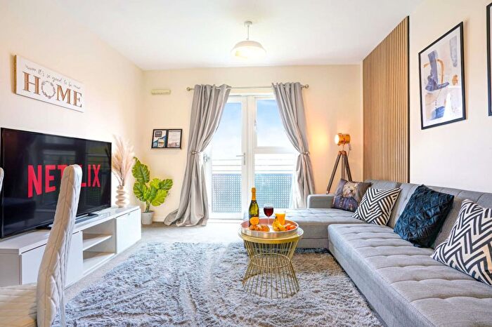 2 Bedroom Flat To Rent In Cotton End, London, NN4