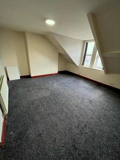 4 Bedroom Flat To Rent In Park Avenue, Sheffield, South Yorkshire, S10