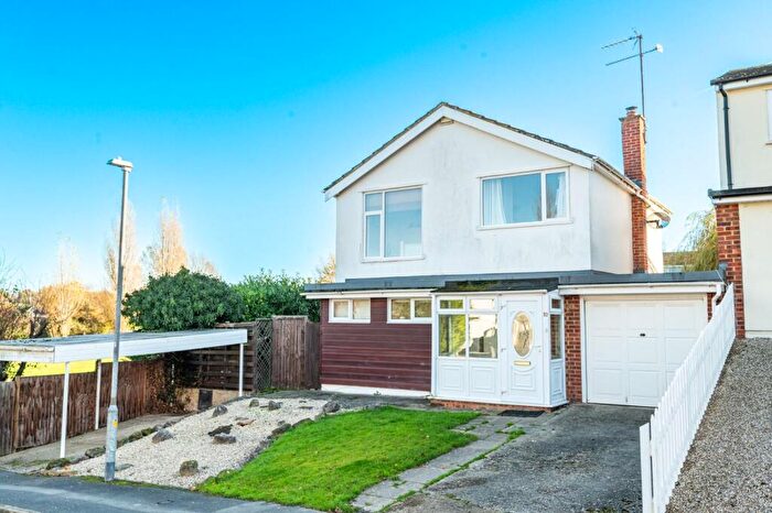 4 Bedroom Detached House For Sale In The Dell, Dunmow, Essex, CM6