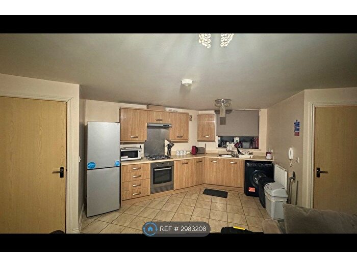 2 Bedroom Flat To Rent In Sakura Walk, Willen Park, Milton Keynes, MK15