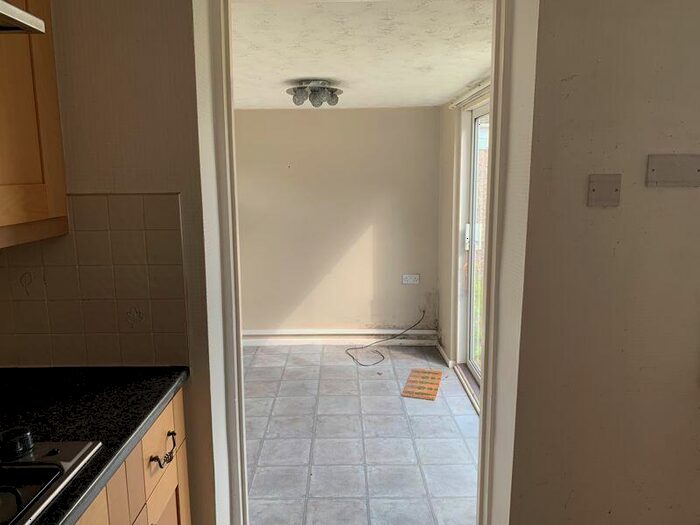 2 Bedroom Semi-Detached Bungalow For Sale In Eastway, Freckleton, Preston, PR4