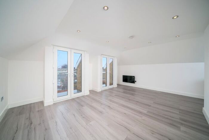 1 Bedroom Flat To Rent In Barking Road, London, E13