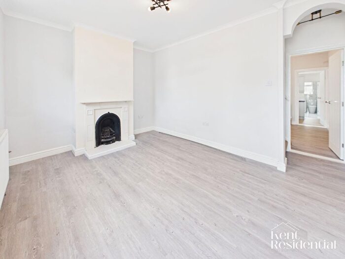 3 Bedroom Terraced House To Rent In Melbourne Road, Chatham, ME4