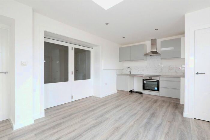 1 Bedroom Flat To Rent In Cromer Road, London, EN5