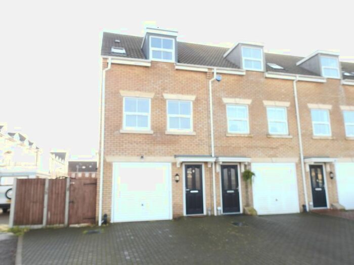 3 Bedroom End Of Terrace House To Rent In Lucas Road, Great Yarmouth NR31