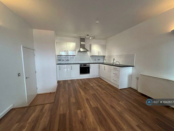 1 Bedroom Flat To Rent In The Vista Building, London, SE18