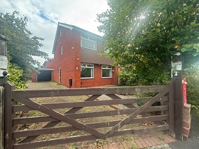 4 Bedroom House To Rent In Garden Hey, CH46
