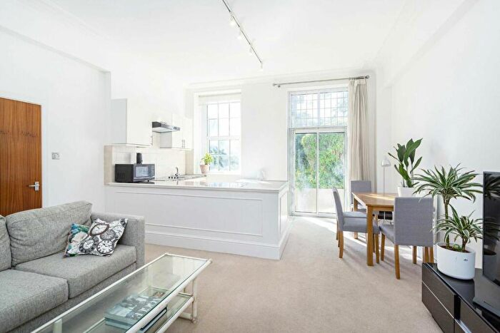 1 Bedroom Flat To Rent In Grove End Road, St John's Wood, NW8
