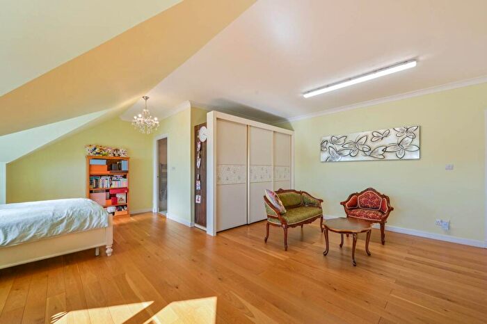 3 Bedroom Penthouse For Sale In Ares Court, Homer Drive, Canary Wharf, London, E14