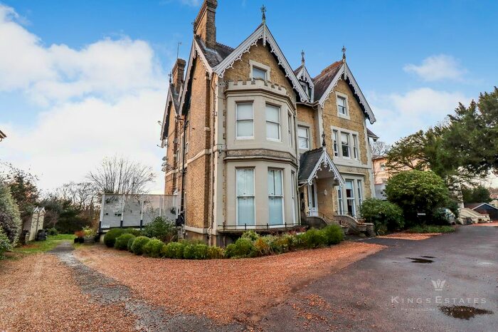 3 Bedroom Flat To Rent In Frant Road, Tunbridge Wells, TN2