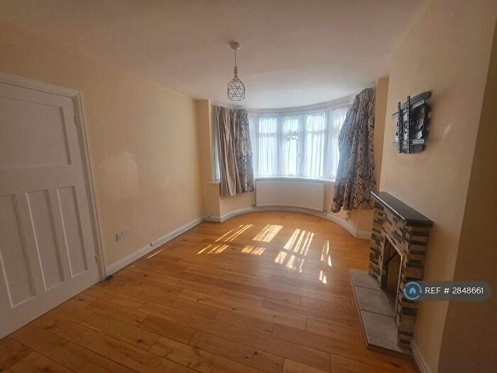 3 Bedroom Terraced House To Rent In Exeter Road, Harrow, HA2