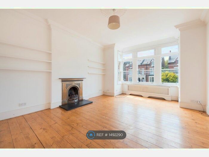 2 Bedroom Flat To Rent In Norwood Road, London, SE24