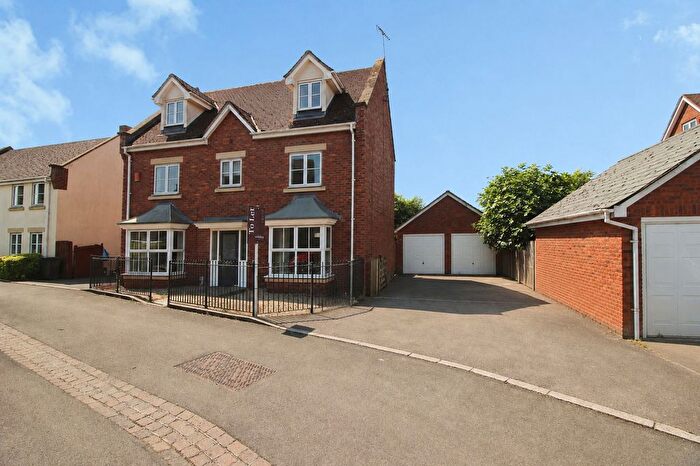 5 Bedroom Detached House To Rent In Croome Close, Swindon, SN25