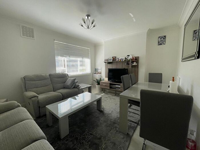 3 Bedroom Terraced House For Sale In Crouch Hall Court, Sparsholt Road, London, N19