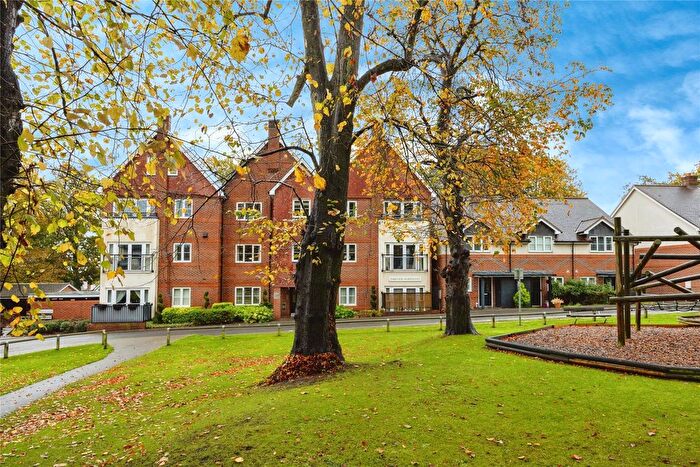 1 Bedroom Flat For Sale In Uplands Road, Guildford, Surrey, GU1