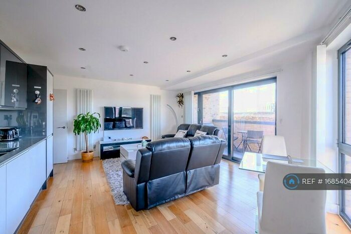 2 Bedroom Flat To Rent In Anayah Apartments, London, SE8