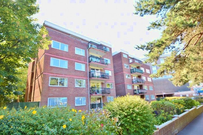 2 Bedroom Flat To Rent In Bournemouth, BH1