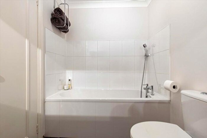 2 Bedroom Flat For Sale In Flat, Speirs Wharf, Port Dundas, Glasgow, G4