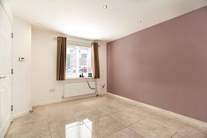 3 Bedroom Semi Detached House To Rent In Gretna Mews, Edinburgh, EH6