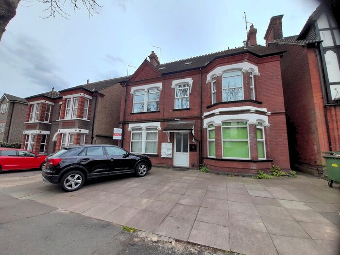 1 Bedroom Flat To Rent In Studley Road, Luton, LU3