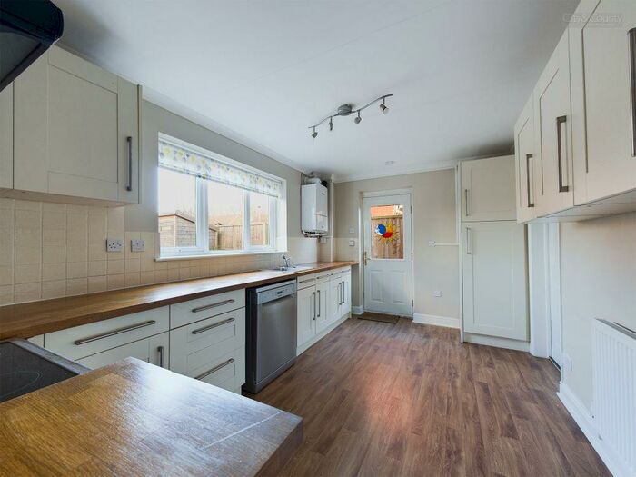 4 Bedroom Detached House To Rent In Catherine Close, Peterborough, PE2