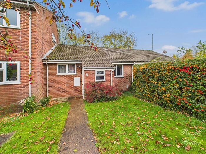 2 Bedroom Terraced Bungalow For Sale In Meadway, Buckingham, MK18