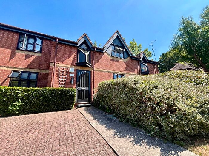 Studio To Rent In Lodgehill Park Close, Harrow, HA2