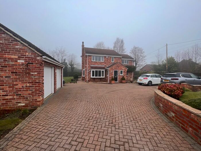 4 Bedroom Detached House For Sale In Pinfold Lane, Pollington, Goole, Yorkshire, DN14