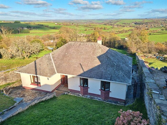 3 Bedroom Bungalow For Sale In Tamar Terrace, Launceston, PL15